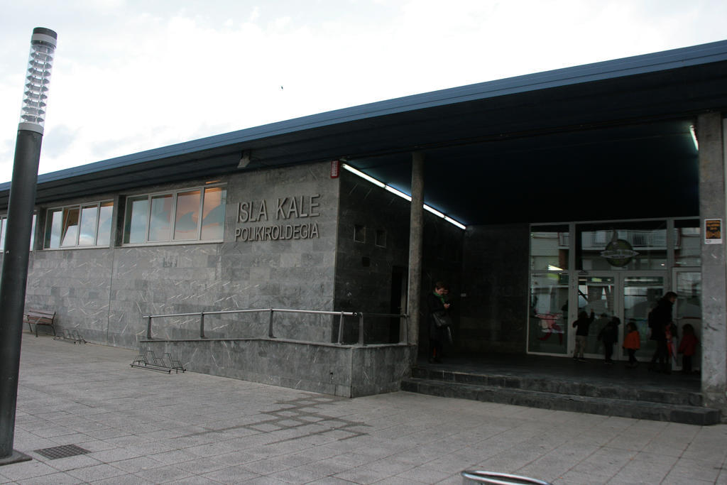 Mundaka Hostel & Sports Cafe Exterior foto